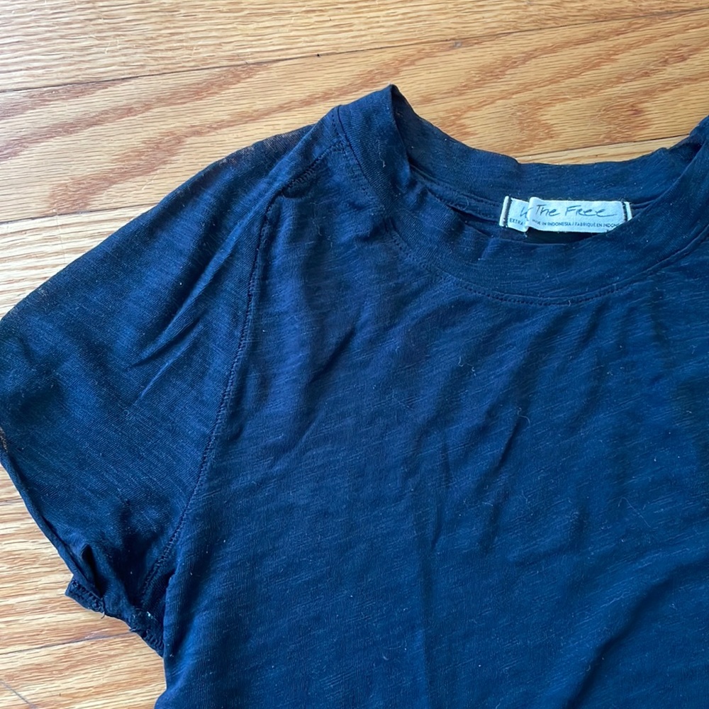 LIKE NEW | We The Free / Free People tee in Black | XS
